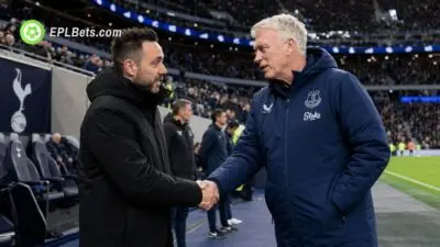 Robert De Zerbi and David Moyes shake hands at the Tottenham Hotspur stadium