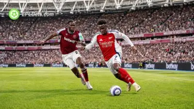 Bukayo Saka takes on El Hadji Malick Diouf