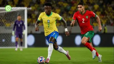 Vinicius Jr dribbles past Achraf Hakimi at 2026 World Cup